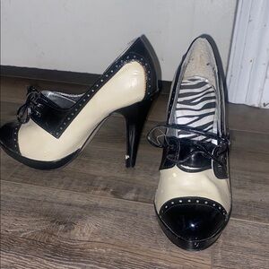 Anne Michelle Black and Cream Stiletto Heels